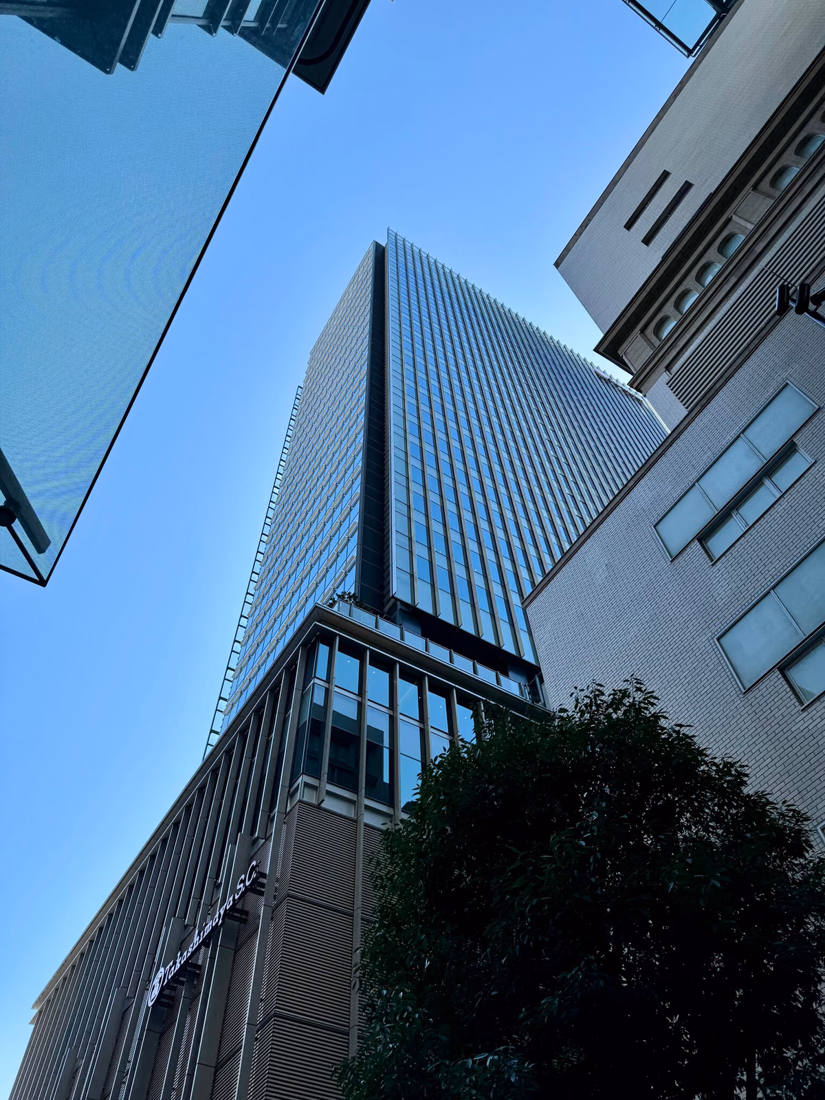 The Towering Symmetry, Nihombashi